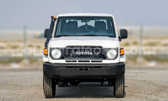 Buy Used Toyota Land Cruiser White Car in Freetown in Western Urban Buy Used Toyota Land Cruiser White Car in Freetown in Western Urban