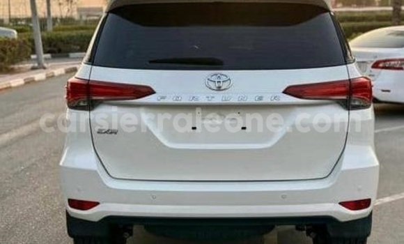 Buy Used Toyota Fortuner White Car in Freetown in Western Urban Buy Used Toyota Fortuner White Car in Freetown in Western Urban