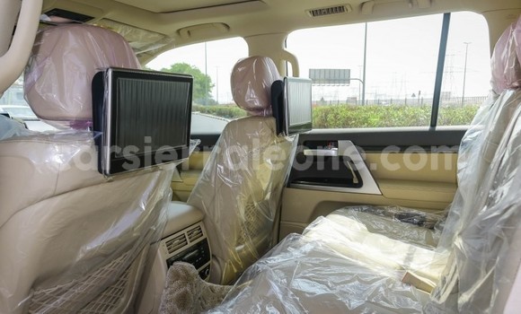 Buy Used Toyota Land Cruiser White Car in Freetown in Western Urban Buy Used Toyota Land Cruiser White Car in Freetown in Western Urban