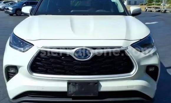 Buy Used Toyota Highlander White Car in Freetown in Western Urban