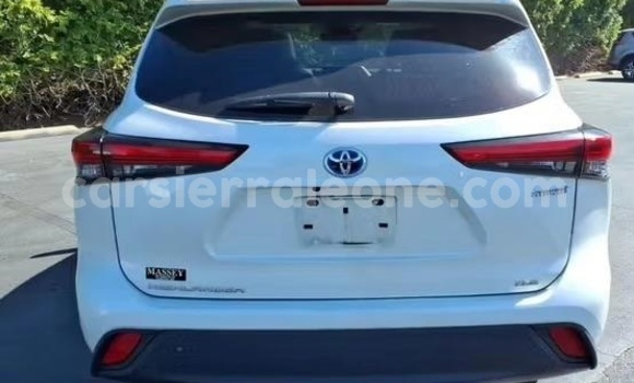 Buy Used Toyota Highlander White Car in Freetown in Western Urban Buy Used Toyota Highlander White Car in Freetown in Western Urban