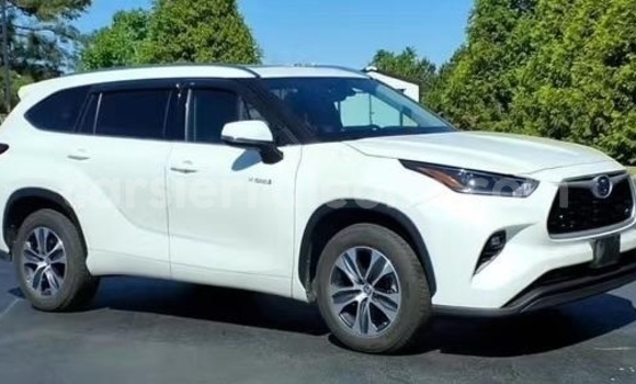 Buy Used Toyota Highlander White Car in Freetown in Western Urban Buy Used Toyota Highlander White Car in Freetown in Western Urban