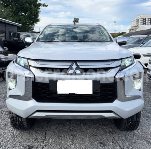 Big with watermark mitsubishi l200 western urban freetown 8305