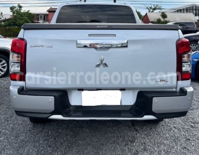 Big with watermark mitsubishi l200 western urban freetown 8305