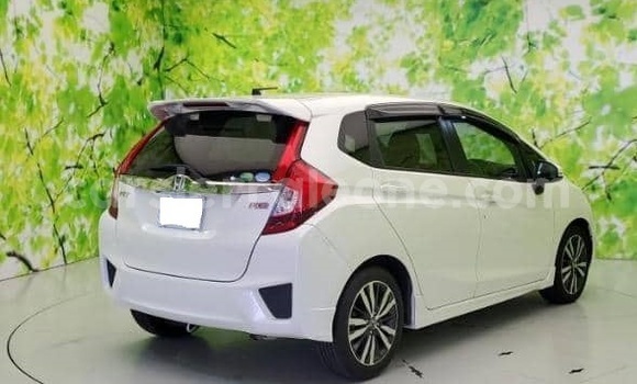 Buy Used Honda FIT White Car in Freetown in Western Urban Buy Used Honda FIT White Car in Freetown in Western Urban