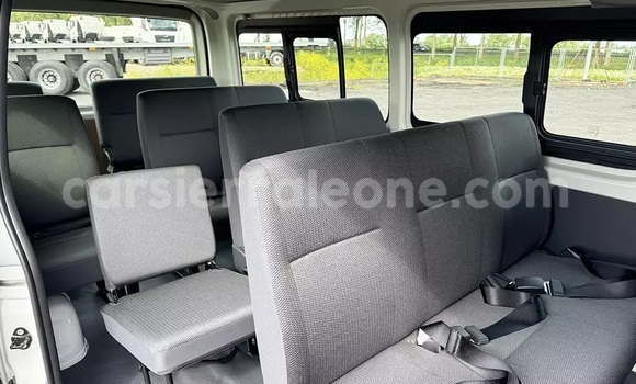 Buy Used Toyota HiAce White Truck in Freetown in Western Urban Buy Used Toyota HiAce White Truck in Freetown in Western Urban