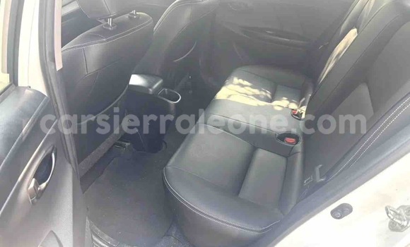Acheter Occasion Voiture Toyota Yaris Blanc à Freetown, Western Urban Acheter Occasion Voiture Toyota Yaris Blanc à Freetown, Western Urban