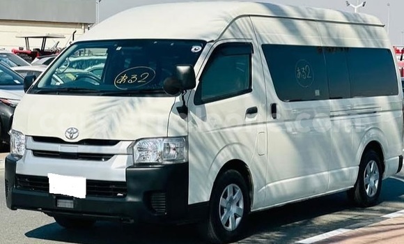 Buy Used Toyota Hiace White Car in Freetown in Western Urban