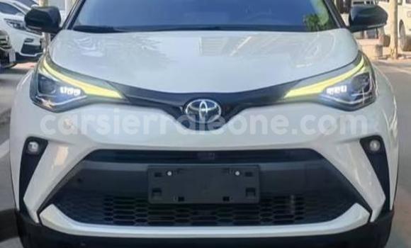 Acheter Occasion Voiture Toyota C-HR Blanc à Freetown, Western Urban Acheter Occasion Voiture Toyota C-HR Blanc à Freetown, Western Urban