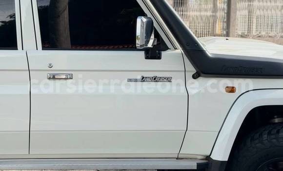 Acheter Occasion Voiture Toyota Land Cruiser Blanc à Freetown, Western Urban Acheter Occasion Voiture Toyota Land Cruiser Blanc à Freetown, Western Urban