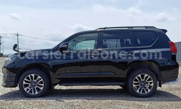 Buy Used Toyota Land Cruiser Prado White Car in Freetown in Western Urban