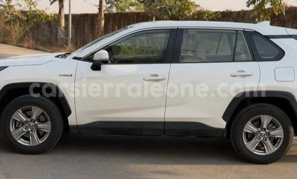Acheter Occasion Voiture Toyota RAV4 Blanc à Freetown, Western Urban Acheter Occasion Voiture Toyota RAV4 Blanc à Freetown, Western Urban