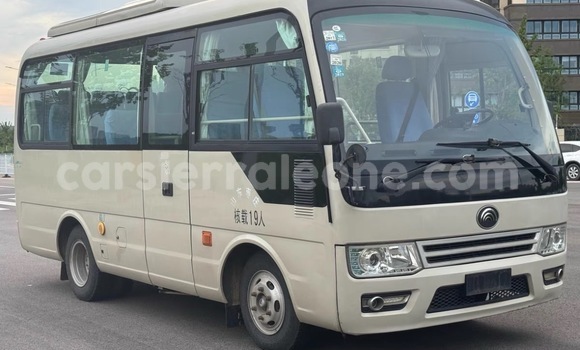 Buy Used ChangFeng Flying White Car in Freetown in Western Urban Buy Used ChangFeng Flying White Car in Freetown in Western Urban