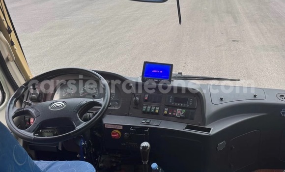 Buy Used ChangFeng Flying White Car in Freetown in Western Urban Buy Used ChangFeng Flying White Car in Freetown in Western Urban