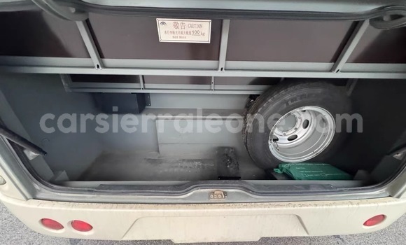 Buy Used ChangFeng Flying White Car in Freetown in Western Urban Buy Used ChangFeng Flying White Car in Freetown in Western Urban