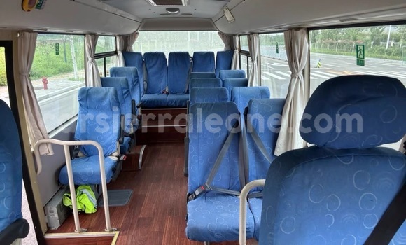 Buy Used ChangFeng Flying White Car in Freetown in Western Urban Buy Used ChangFeng Flying White Car in Freetown in Western Urban