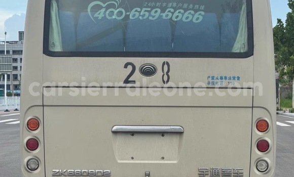Buy Used ChangFeng Flying White Car in Freetown in Western Urban Buy Used ChangFeng Flying White Car in Freetown in Western Urban