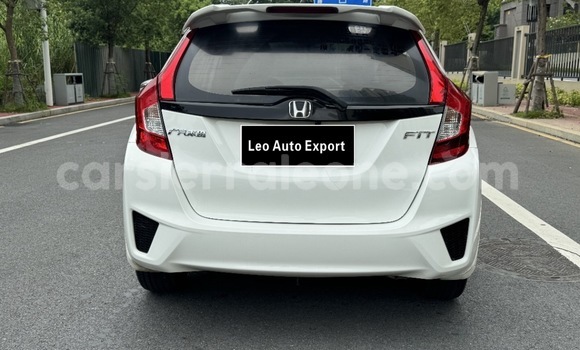 Buy Used Honda FIT White Car in Freetown in Western Urban Buy Used Honda FIT White Car in Freetown in Western Urban