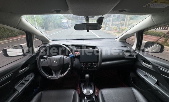 Buy Used Honda FIT White Car in Freetown in Western Urban Buy Used Honda FIT White Car in Freetown in Western Urban