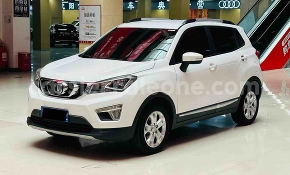 Buy Used Changan CS35 White Car in Freetown in Western Urban