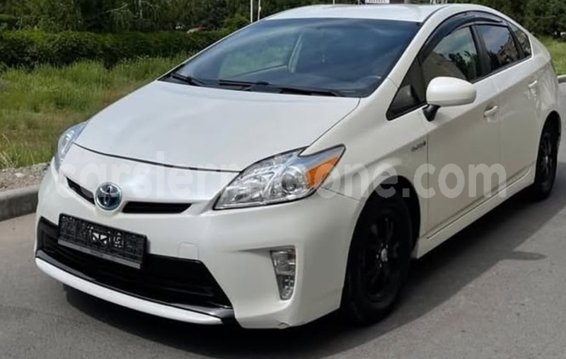 Big with watermark toyota prius western urban freetown 8387