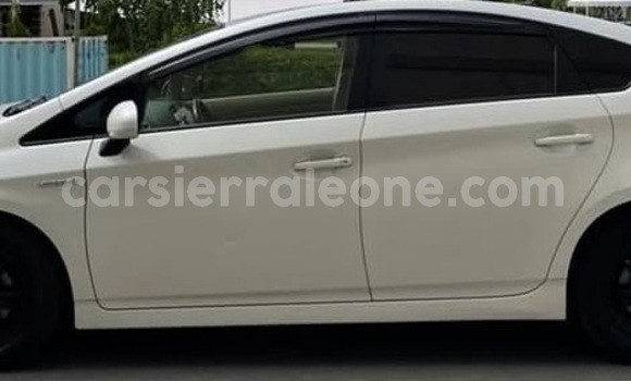 Buy Used Toyota Prius White Car in Freetown in Western Urban Buy Used Toyota Prius White Car in Freetown in Western Urban