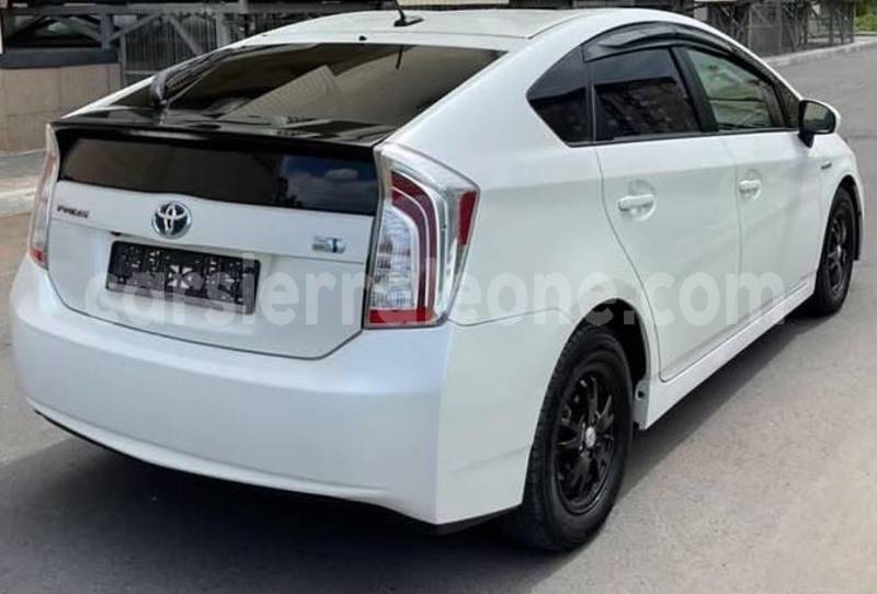 Big with watermark toyota prius western urban freetown 8387