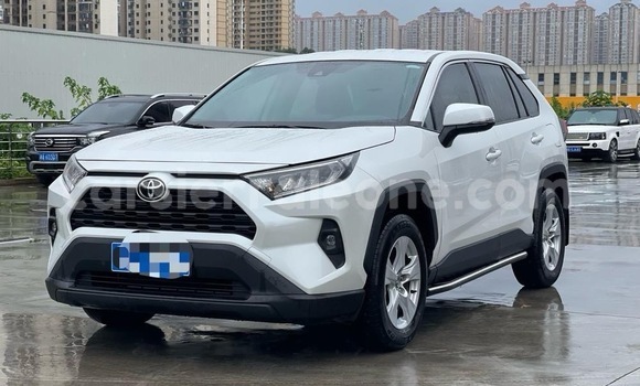 Buy Used Toyota RAV4 White Car in Freetown in Western Urban