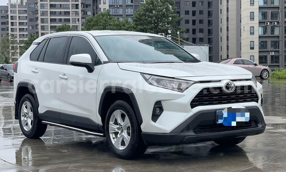 Buy Used Toyota RAV4 White Car in Freetown in Western Urban Buy Used Toyota RAV4 White Car in Freetown in Western Urban