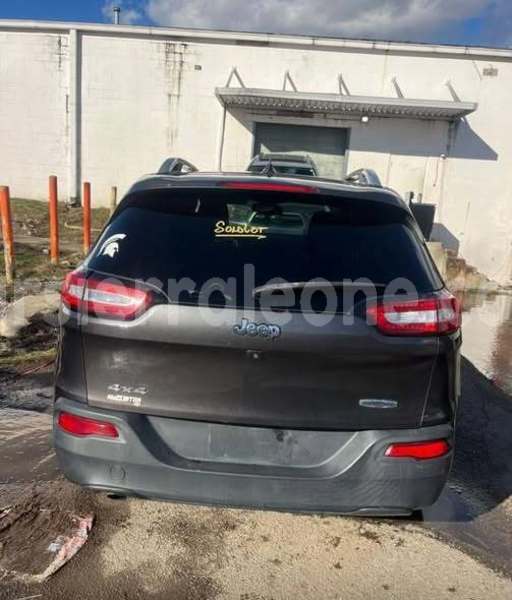 Big with watermark jeep cherokee western urban freetown 8423