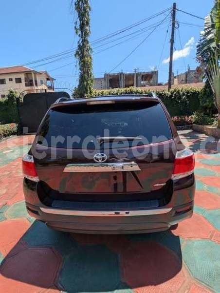 Big with watermark toyota highlander western urban freetown 8424