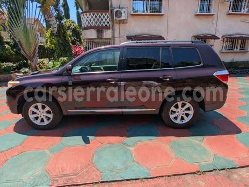 Big with watermark toyota highlander western urban freetown 8424