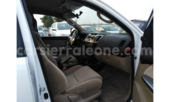 Buy Import Toyota Fortuner White Car in Import - Dubai in Kailahun Buy Import Toyota Fortuner White Car in Import - Dubai in Kailahun