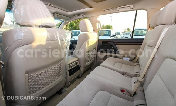 Buy Import Toyota Land Cruiser White Car in Import - Dubai in Kailahun Buy Import Toyota Land Cruiser White Car in Import - Dubai in Kailahun