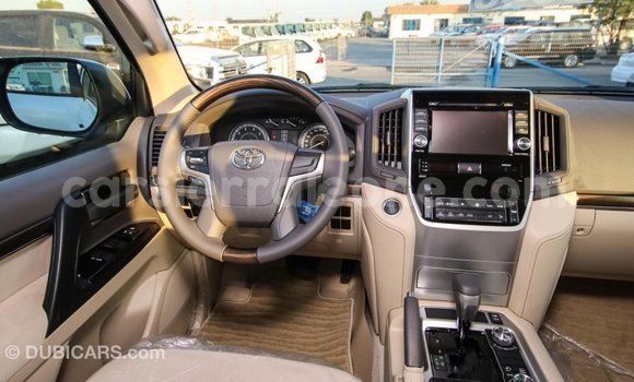 Buy Import Toyota Land Cruiser White Car in Import - Dubai in Kailahun Buy Import Toyota Land Cruiser White Car in Import - Dubai in Kailahun