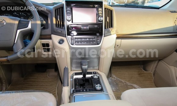 Buy Import Toyota Land Cruiser White Car in Import - Dubai in Kailahun Buy Import Toyota Land Cruiser White Car in Import - Dubai in Kailahun