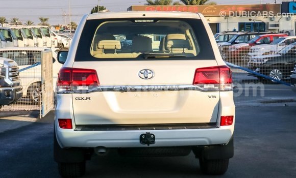 Buy Import Toyota Land Cruiser White Car in Import - Dubai in Kailahun Buy Import Toyota Land Cruiser White Car in Import - Dubai in Kailahun