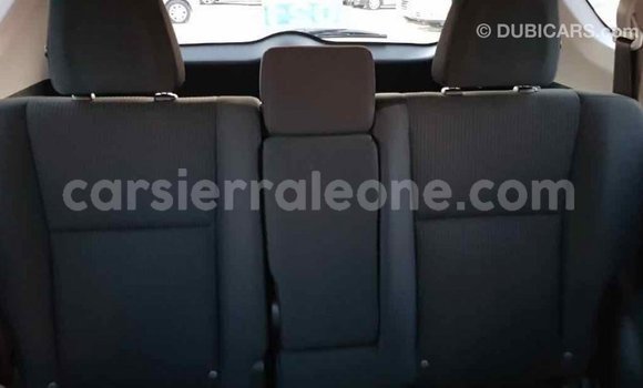 Buy Import Toyota RAV4 White Car in Import - Dubai in Kailahun Buy Import Toyota RAV4 White Car in Import - Dubai in Kailahun