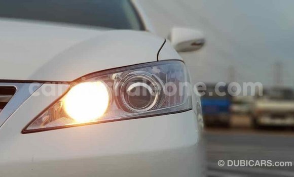 Buy Import Lexus ES White Car in Import - Dubai in Kailahun Buy Import Lexus ES White Car in Import - Dubai in Kailahun