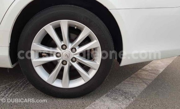 Buy Import Lexus ES White Car in Import - Dubai in Kailahun Buy Import Lexus ES White Car in Import - Dubai in Kailahun