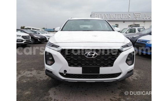 Buy Import Hyundai Santa Fe White Car in Import - Dubai in Kailahun Buy Import Hyundai Santa Fe White Car in Import - Dubai in Kailahun