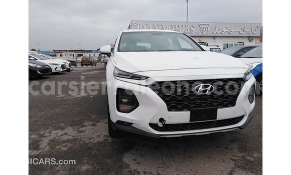 Buy Import Hyundai Santa Fe White Car in Import - Dubai in Kailahun Buy Import Hyundai Santa Fe White Car in Import - Dubai in Kailahun