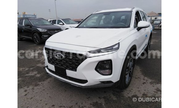 Buy Import Hyundai Santa Fe White Car in Import - Dubai in Kailahun Buy Import Hyundai Santa Fe White Car in Import - Dubai in Kailahun
