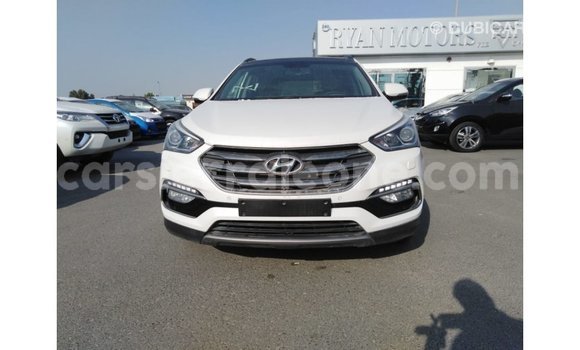 Buy Import Hyundai Santa Fe White Car in Import - Dubai in Kailahun Buy Import Hyundai Santa Fe White Car in Import - Dubai in Kailahun