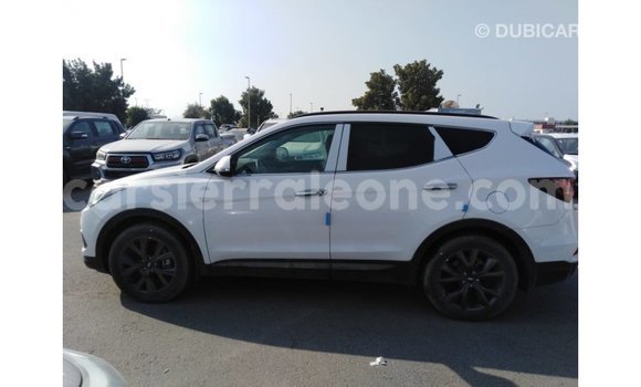 Buy Import Hyundai Santa Fe White Car in Import - Dubai in Kailahun Buy Import Hyundai Santa Fe White Car in Import - Dubai in Kailahun