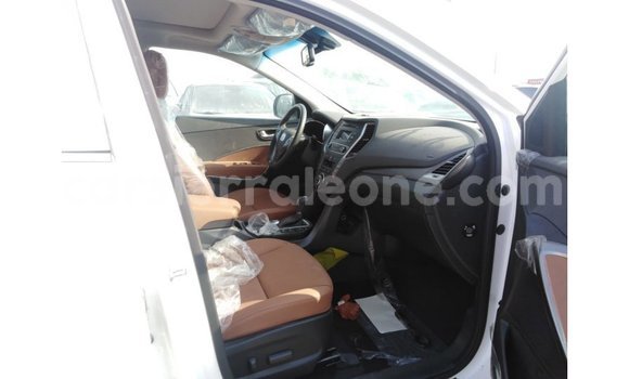 Buy Import Hyundai Santa Fe White Car in Import - Dubai in Kailahun Buy Import Hyundai Santa Fe White Car in Import - Dubai in Kailahun
