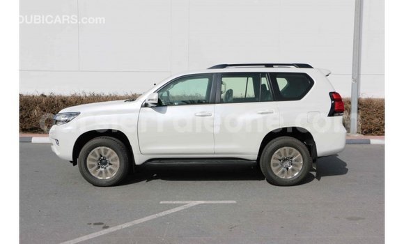 Acheter Import Voiture Toyota Prado Blanc à Import - Dubai, Kailahun Acheter Import Voiture Toyota Prado Blanc à Import - Dubai, Kailahun
